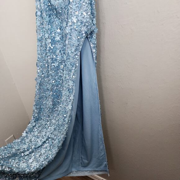 NWOT Mac Duggal Ieena Sequin Gown M Ice Blue Sweetheart Lace-Up High Slit Formal - Picture 9 of 15